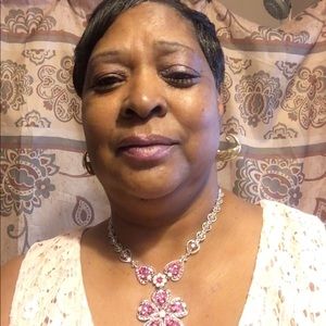 Meet your Posher, Violetta